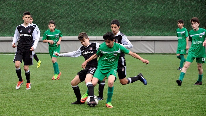 Beşiktaş:10 B. Çekmece Tepecikspor:0 (U-14)